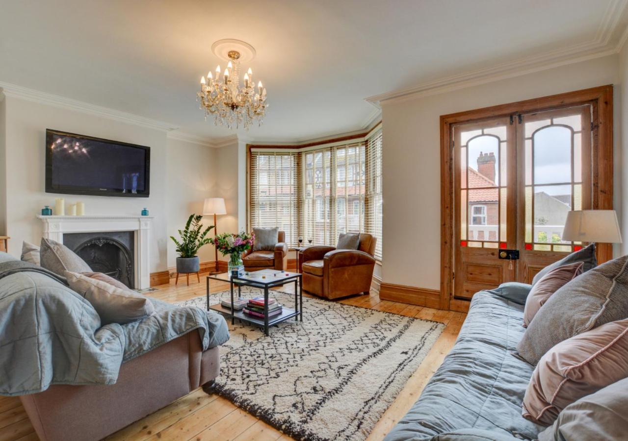 Villa Stones Throw Cromer Exterior foto
